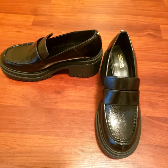 Michael Kors * Shiny Black * Chunky Loafers * Size 8 * NWOT - Picture 3 of 9
